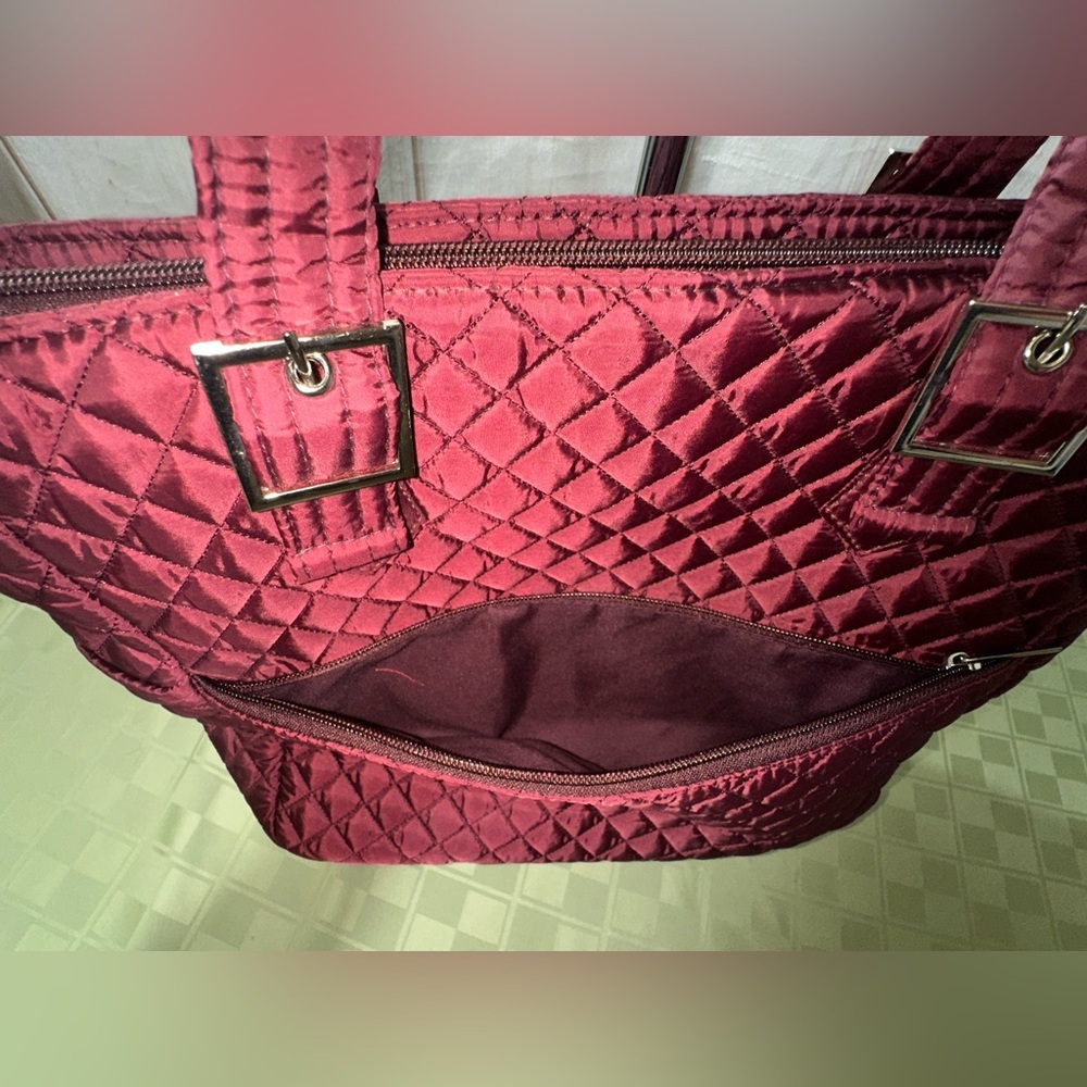 Discontinued Donna Sharp Quilted Tote with Double Handles - Picture 8 of 11